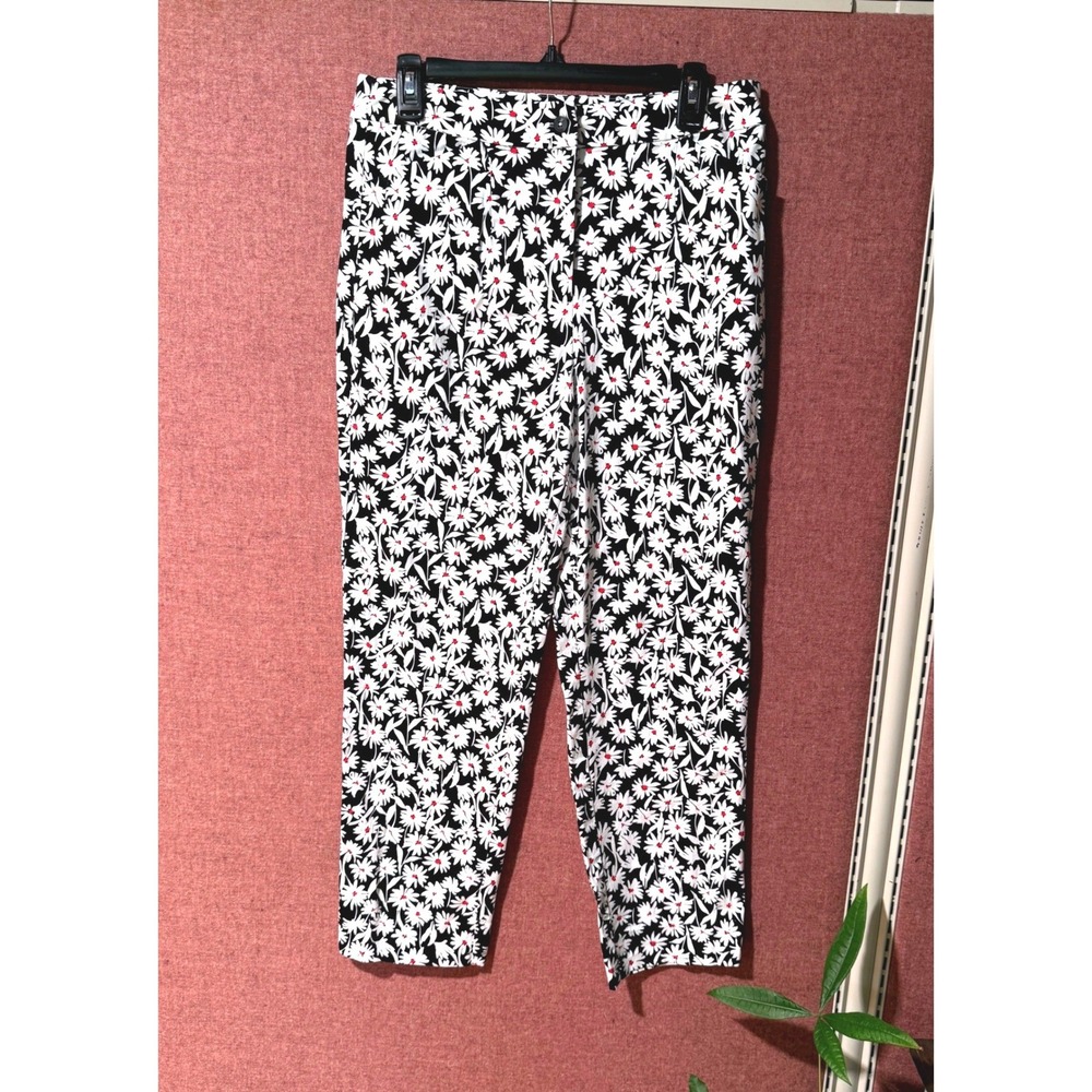 Appleseed's Black, White & Pink Floral Cropped Pants - Slim Ankle